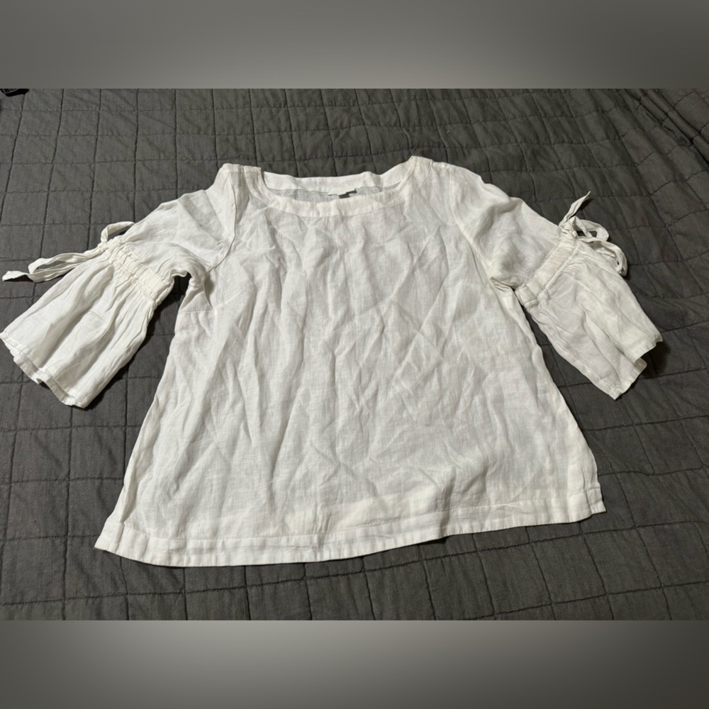 Charter Club Women’s Size Large 100% linen white bell sleeve‎ shirt. NWOT
